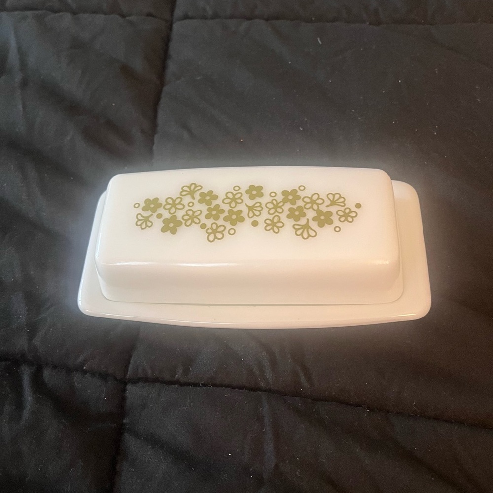 Vintage Pyrex butter dish